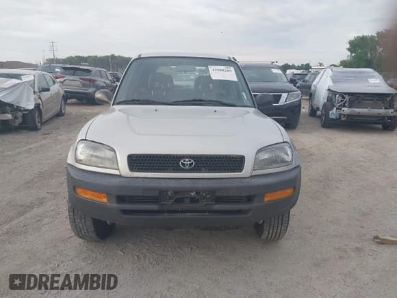 ✅ 1997 Toyota RAV4 • VIN: JT3HP10V0V7025810 • Lot: 42988289. Listed on IAAI with 21,420 mi. Free auction sales archive from the USA and detailed vehicle history report at DreamBid. Image 6.