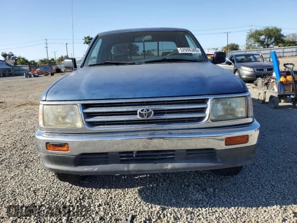 ✅ 1996 Toyota T100 DX • VIN: JT4TN12D1T0026518 • Лот: 52606385. Опубликован ранее на Copart с пробегом 387 719 миль. Бесплатный доступ к архиву аукционных продаж из США и подробный отчёт об истории автомобиля на DreamBid. Изображение 5.