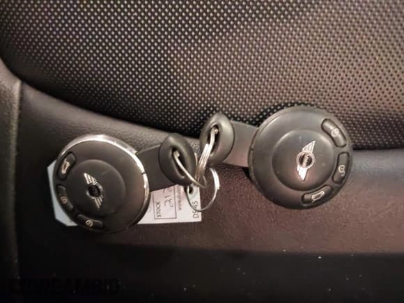 ✅ 2015 MINI Paceman • VIN: WMWSS1C57FWN94914 • Lot: 41553167. Wystawiony na IAAI z przebiegiem 70 134 mil. Bezpłatny archiwum sprzedaży aukcyjnych z USA i szczegółowy raport historii pojazdu na DreamBid. Zdjęcie 11.