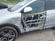 ✅ 2017 Hyundai Santa Fe Limited Ultimate • VIN: KM8SR4HF1HU214056 • Лот: 42915264. Опубликован ранее на IAAI с пробегом 128 407 миль. Бесплатный доступ к архиву аукционных продаж из США и подробный отчёт об истории автомобиля на DreamBid. Изображение 6.