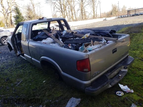 ✅ 2002 Chevrolet S-10 LS • VIN: 1GCCS19W928262091 • Лот: 42202725. Опубликован ранее на Copart с пробегом Не указан. Бесплатный доступ к архиву аукционных продаж из США и подробный отчёт об истории автомобиля на DreamBid. Изображение 2.