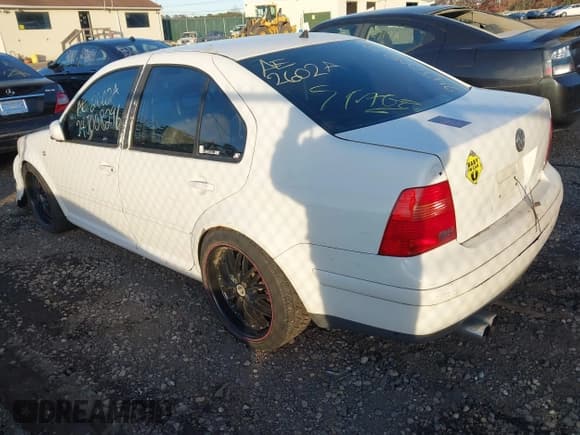 ✅ 2000 Volkswagen Jetta GLS • VIN: 3VWSE29M6YM174723 • Lot: 43751622. Listed on IAAI with Not provided. Free auction sales archive from the USA and detailed vehicle history report at DreamBid. Image 3.