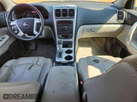 ✅ 2010 GMC Acadia SLT1 • VIN: 1GKLRMED1AJ194768 • Lot: 71119245. Listed on Copart with 210,985 mi. Free auction sales archive from the USA and detailed vehicle history report at DreamBid. Image 8.