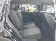 ✅ 2018 Volkswagen Tiguan SEL • VIN: 3VV3B7AX8JM094771 • Лот: 43419406. Опубликован ранее на IAAI с пробегом 54 219 миль. Бесплатный доступ к архиву аукционных продаж из США и подробный отчёт об истории автомобиля на DreamBid. Изображение 8.