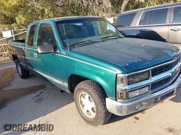 ✅ 1998 Chevrolet Silverado 1500 • VIN: 2GCEC19R3W1206821 • Lot: 43726996. Wystawiony na IAAI z przebiegiem 211 393 mil. Bezpłatny archiwum sprzedaży aukcyjnych z USA i szczegółowy raport historii pojazdu na DreamBid. Zdjęcie 1.