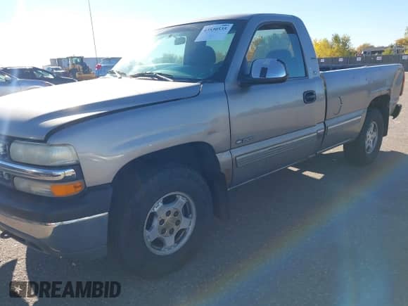 1999 Chevrolet Silverado 1500 LT z VIN 1GCEK14T7XE208562, wystawiony jako IAAI lot #43530535 z przebiegiem 265 321 mil mil oraz . Historia ofert i sprzedaży dostępna na DreamBid. Obrazek 6.