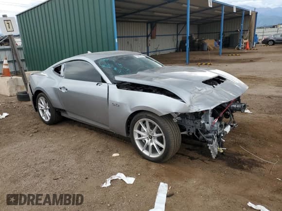 ✅ 2025 Ford Mustang GT • VIN: 1FA6P8CF2S5406264 • Lot: 71981365. Listed on Copart with 892 mi. Free auction sales archive from the USA and detailed vehicle history report at DreamBid. Image 4.