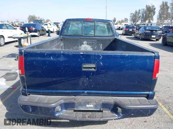 ✅ 1999 Chevrolet S-10 LS • VIN: 1GCCS14X1XK223022 • Лот: 41682269. Опубликован ранее на IAAI с пробегом 202 954 миль. Бесплатный доступ к архиву аукционных продаж из США и подробный отчёт об истории автомобиля на DreamBid. Изображение 16.