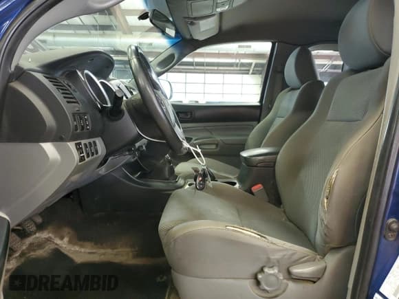 ✅ 2014 Toyota Tacoma • VIN: 5TFUU4EN6EX095986 • Lot: 67166715. Listed on Copart with 111,762 mi. Free auction sales archive from the USA and detailed vehicle history report at DreamBid. Image 7.