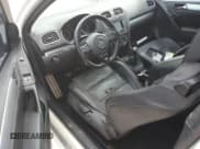 ✅ 2013 Volkswagen Golf R w/Sunroof & Navi • VIN: WVWRF7AJ2DW040458 • Lot: 74026624. Wystawiony na Copart z przebiegiem Nie podano. Bezpłatny archiwum sprzedaży aukcyjnych z USA i szczegółowy raport historii pojazdu na DreamBid. Zdjęcie 8.