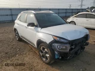 ✅ 2023 Hyundai Venue Limited • VIN: KMHRC8A30PU251962 • Lot: 69835974. Wystawiony na Copart z przebiegiem 19 478 mil. Bezpłatny archiwum sprzedaży aukcyjnych z USA i szczegółowy raport historii pojazdu na DreamBid. Zdjęcie 4.