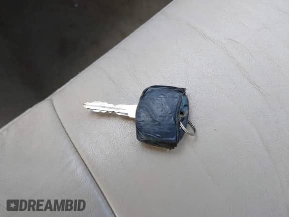 2005 Chevrolet Impala LS z VIN 2G1WH52K159335126, wystawiony jako IAAI lot #42013220 z przebiegiem 139 501 mil mil oraz . Historia ofert i sprzedaży dostępna na DreamBid. Obrazek 11.