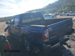 ✅ 2015 Toyota Tacoma • VIN: 3TMLU4EN0FM178803 • Lot: 43337556. Listed on IAAI with 186,596 mi. Free auction sales archive from the USA and detailed vehicle history report at DreamBid. Image 3.