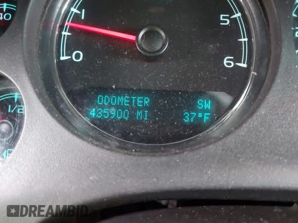 ✅ 2013 Chevrolet Suburban LT • VIN: 1GNSKJE77DR346277 • Lot: 43679072. Listed on IAAI with 435,900 mi. Free auction sales archive from the USA and detailed vehicle history report at DreamBid. Image 15.