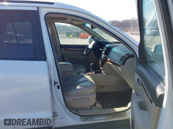 ✅ 2007 Hyundai Santa Fe SE • VIN: 5NMSH73E47H033661 • Lot: 43877668. Listed on IAAI with 152,277 mi. Free auction sales archive from the USA and detailed vehicle history report at DreamBid. Image 5.