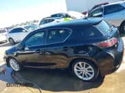 ✅ 2012 Lexus CT 200h Premium • VIN: JTHKD5BH5C2119022 • Lot: 43490184. Wystawiony na IAAI z przebiegiem 205 567 mil. Bezpłatny archiwum sprzedaży aukcyjnych z USA i szczegółowy raport historii pojazdu na DreamBid. Zdjęcie 14.
