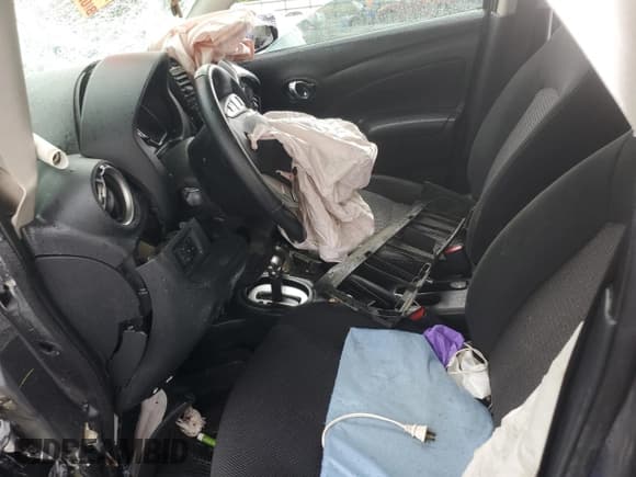 ✅ 2017 Nissan Versa SV • VIN: 3N1CN7AP1HL849686 • Lot: 57840005. Listed on Copart with Not provided. Free auction sales archive from the USA and detailed vehicle history report at DreamBid. Image 7.