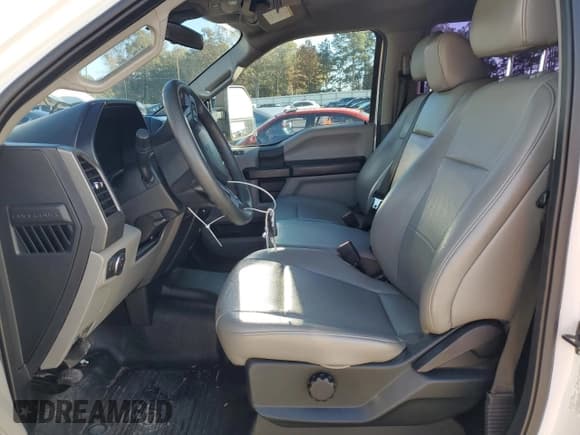 ✅ 2021 Ford F-250 XL • VIN: 1FT7W2A60MEC39309 • Lot: 81184924. Wystawiony na Copart z przebiegiem 127 105 mil. Bezpłatny archiwum sprzedaży aukcyjnych z USA i szczegółowy raport historii pojazdu na DreamBid. Zdjęcie 7.