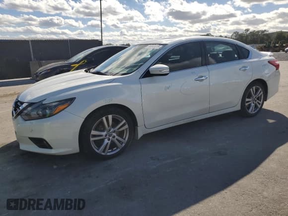 ✅ 2016 Nissan Altima SL • VIN: 1N4BL3AP4GC162693 • Лот: 90041015. Опубликован ранее на Copart с пробегом 71 591 миль. Бесплатный доступ к архиву аукционных продаж из США и подробный отчёт об истории автомобиля на DreamBid. Изображение 1.