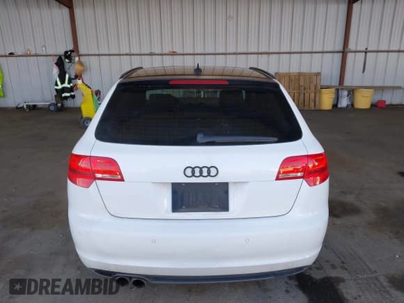✅ 2011 Audi A3 Premium Plus • VIN: WAUKEAFM6BA153874 • Лот: 41823886. Опубликован ранее на IAAI с пробегом 147 582 миль. Бесплатный доступ к архиву аукционных продаж из США и подробный отчёт об истории автомобиля на DreamBid. Изображение 17.