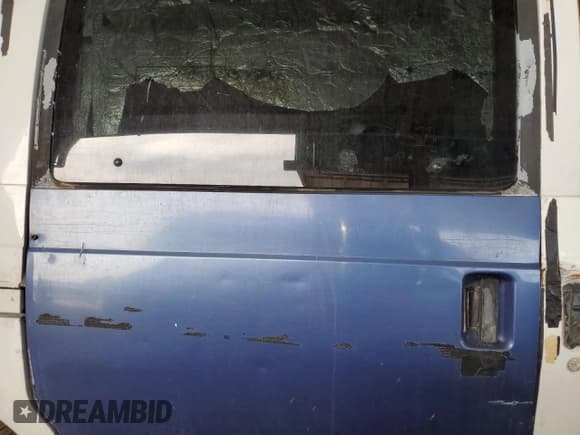 ✅ 2000 GMC Safari Cargo • VIN: 1GTDM19W4YB505655 • Lot: 43853795. Wystawiony na Copart z przebiegiem Nie podano. Bezpłatny archiwum sprzedaży aukcyjnych z USA i szczegółowy raport historii pojazdu na DreamBid. Zdjęcie 11.