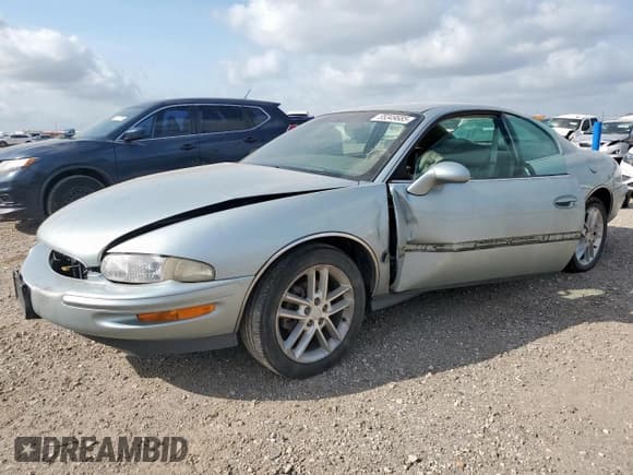 ✅ 1997 Buick Riviera • VIN: 1G4GD22K4V4715131 • Lot: 55349685. Wystawiony na Copart z przebiegiem 67 799 mil. Bezpłatny archiwum sprzedaży aukcyjnych z USA i szczegółowy raport historii pojazdu na DreamBid. Zdjęcie 1.