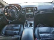 ✅ 2018 Jeep Grand Cherokee Limited • VIN: 1C4RJFBG2JC440920 • Lot: 71411185. Wystawiony na Copart z przebiegiem 106 207 mil. Bezpłatny archiwum sprzedaży aukcyjnych z USA i szczegółowy raport historii pojazdu na DreamBid. Zdjęcie 8.