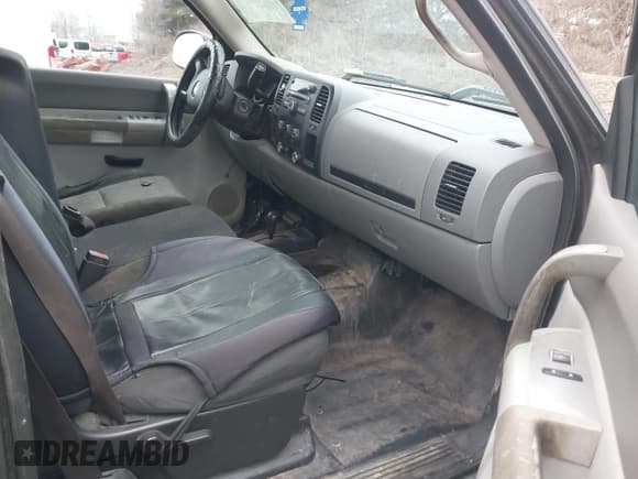 ✅ 2009 Chevrolet Silverado 1500 LS • VIN: 1GCEK19C09Z137158 • Lot: 41516732. Listed on IAAI with 213,573 mi. Free auction sales archive from the USA and detailed vehicle history report at DreamBid. Image 5.