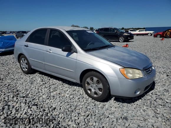 ✅ 2006 Kia Spectra EX • VIN: KNAFE122165315723 • Lot: 90743305. Wystawiony na Copart z przebiegiem 121 518 mil. Bezpłatny archiwum sprzedaży aukcyjnych z USA i szczegółowy raport historii pojazdu na DreamBid. Zdjęcie 4.