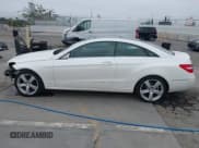 ✅ 2013 Mercedes-Benz E 350 • VIN: WDDKJ5KB9DF200871 • Lot: 42715286. Wystawiony na IAAI z przebiegiem 36 556 mil. Bezpłatny archiwum sprzedaży aukcyjnych z USA i szczegółowy raport historii pojazdu na DreamBid. Zdjęcie 15.