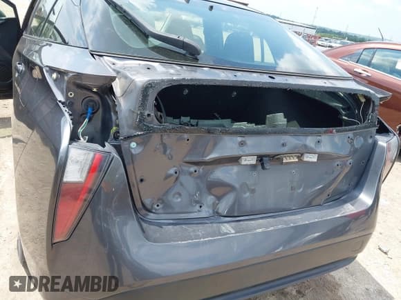 ✅ 2017 Toyota Prius Two • VIN: JTDKBRFU7H3544376 • Лот: 42908946. Опубликован ранее на IAAI с пробегом 238 838 миль. Бесплатный доступ к архиву аукционных продаж из США и подробный отчёт об истории автомобиля на DreamBid. Изображение 6.