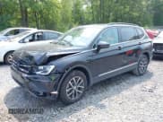 ✅ 2021 Volkswagen Tiguan SE • VIN: 3VV2B7AXXMM107360 • Лот: 42899551. Опубликован ранее на IAAI с пробегом 42 606 миль. Бесплатный доступ к архиву аукционных продаж из США и подробный отчёт об истории автомобиля на DreamBid. Изображение 2.