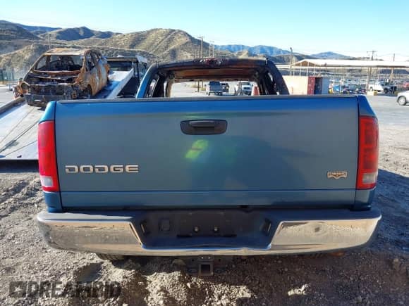 2003 Dodge 1500 ST с VIN 1D3HA18Z73J558524, выставлен на аукционе IAAI как лот 41515832 с пробегом Не указан миль и . История ставок и продаж доступна на DreamBid. Изображение 16.