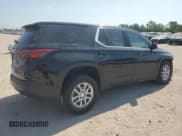 ✅ 2022 Chevrolet Traverse LS • VIN: 1GNERFKW1NJ101766 • Lot: 68106834. Wystawiony na Copart z przebiegiem 15 594 mil. Bezpłatny archiwum sprzedaży aukcyjnych z USA i szczegółowy raport historii pojazdu na DreamBid. Zdjęcie 3.