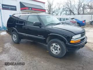 ✅ 2002 Chevrolet Blazer LS • VIN: 1GNDT13W92K170614 • Lot: 41745723. Wystawiony na IAAI z przebiegiem 119 571 mil. Bezpłatny archiwum sprzedaży aukcyjnych z USA i szczegółowy raport historii pojazdu na DreamBid. Zdjęcie 1.