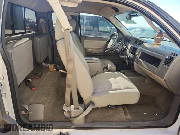 ✅ 2008 Dodge Dakota SLT • VIN: 1D7HW42N48S590906 • Лот: 87412455. Опубликован ранее на Copart с пробегом 148 988 миль. Бесплатный доступ к архиву аукционных продаж из США и подробный отчёт об истории автомобиля на DreamBid. Изображение 10.