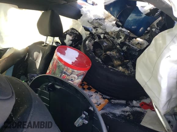 ✅ 2017 Hyundai Veloster Value Edition • VIN: KMHTC6AD0HU321822 • Lot: 39071464. Wystawiony na Copart z przebiegiem Nie podano. Bezpłatny archiwum sprzedaży aukcyjnych z USA i szczegółowy raport historii pojazdu na DreamBid. Zdjęcie 10.