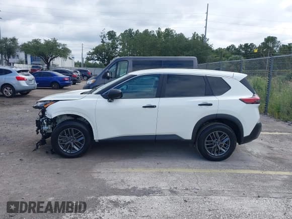 ✅ 2023 Nissan Rogue S • VIN: 5N1BT3AA7PC792287 • Lot: 43353348. Listed on IAAI with 43,883 mi. Free auction sales archive from the USA and detailed vehicle history report at DreamBid. Image 14.