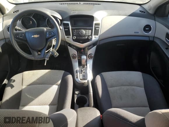 ✅ 2015 Chevrolet Cruze LS • VIN: 1G1PA5SH8F7288192 • Lot: 91925315. Listed on Copart with 137,006 mi. Free auction sales archive from the USA and detailed vehicle history report at DreamBid. Image 8.