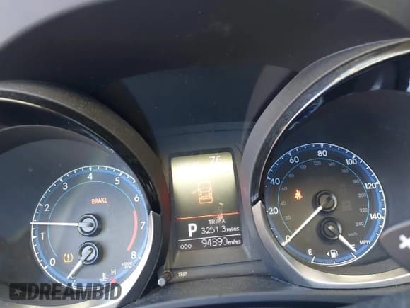 ✅ 2015 Toyota Corolla LE • VIN: 2T1BURHE1FC432404 • Lot: 43450629. Listed on IAAI with 94,390 mi. Free auction sales archive from the USA and detailed vehicle history report at DreamBid. Image 7.