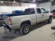 ✅ 2001 Chevrolet Silverado 2500HD LS • VIN: 1GCHK29U01E261048 • Лот: 71836145. Опубликован ранее на Copart с пробегом 94 197 миль. Бесплатный доступ к архиву аукционных продаж из США и подробный отчёт об истории автомобиля на DreamBid. Изображение 3.