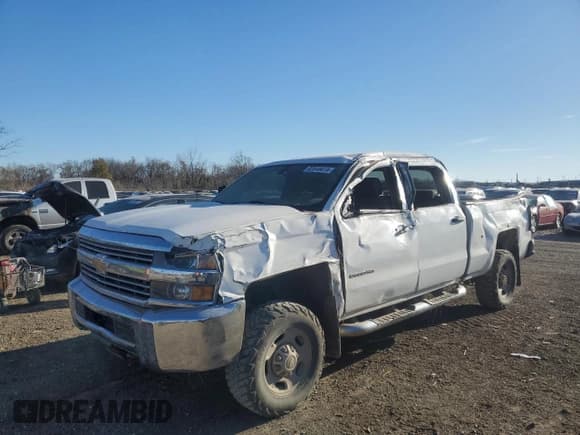 ✅ 2016 Chevrolet Silverado 2500HD Work Truck • VIN: 1GC1KUEG7GF193105 • Lot: 82043414. Wystawiony na Copart z przebiegiem 245 893 mil. Bezpłatny archiwum sprzedaży aukcyjnych z USA i szczegółowy raport historii pojazdu na DreamBid. Zdjęcie 1.