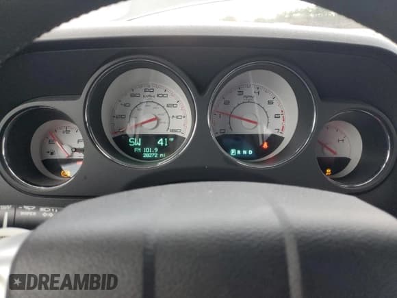 ✅ 2013 Dodge Challenger R/T • VIN: 2C3CDYBT5DH651136 • Lot: 80106224. Wystawiony na Copart z przebiegiem 28 272 mil. Bezpłatny archiwum sprzedaży aukcyjnych z USA i szczegółowy raport historii pojazdu na DreamBid. Zdjęcie 9.