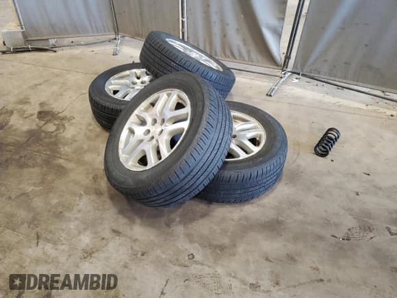 ✅ 2004 Subaru Legacy Outback • VIN: 4S3BH675047642124 • Лот: 70706385. Опубликован ранее на Copart с пробегом 208 222 миль. Бесплатный доступ к архиву аукционных продаж из США и подробный отчёт об истории автомобиля на DreamBid. Изображение 12.