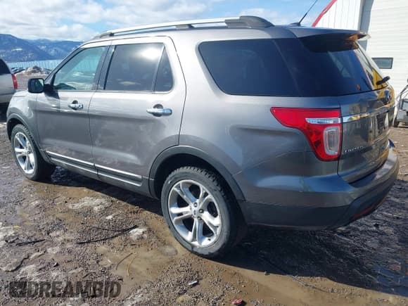 ✅ 2013 Ford Explorer Limited • VIN: 1FM5K8F85DGA50803 • Lot: 41643201. Wystawiony na IAAI z przebiegiem 125 589 mil. Bezpłatny archiwum sprzedaży aukcyjnych z USA i szczegółowy raport historii pojazdu na DreamBid. Zdjęcie 3.