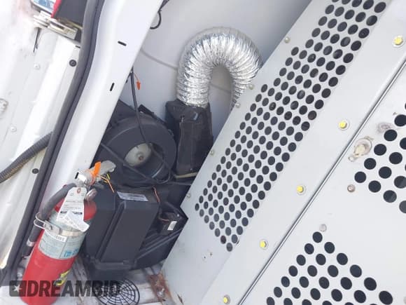 ✅ 2017 Chevrolet Express Cargo • VIN: 1GCZGHFF7H1247597 • Lot: 42558528. Listed on IAAI with 258,895 mi. Free auction sales archive from the USA and detailed vehicle history report at DreamBid. Image 21.