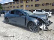 ✅ 2022 Mazda 3 Carbon Edition • VIN: 3MZBPACL8NM300872 • Lot: 65021075. Wystawiony na Copart z przebiegiem Nie podano. Bezpłatny archiwum sprzedaży aukcyjnych z USA i szczegółowy raport historii pojazdu na DreamBid. Zdjęcie 4.