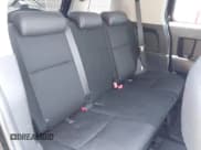 ✅ 2007 Toyota FJ Cruiser • VIN: JTEZU11F270014900 • Lot: 42528080. Wystawiony na IAAI z przebiegiem 161 730 mil. Bezpłatny archiwum sprzedaży aukcyjnych z USA i szczegółowy raport historii pojazdu na DreamBid. Zdjęcie 8.