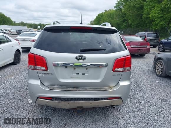 ✅ 2013 Kia Sorento SX • VIN: 5XYKWDA2XDG362271 • Lot: 42340426. Listed on IAAI with 94,459 mi. Free auction sales archive from the USA and detailed vehicle history report at DreamBid. Image 16.
