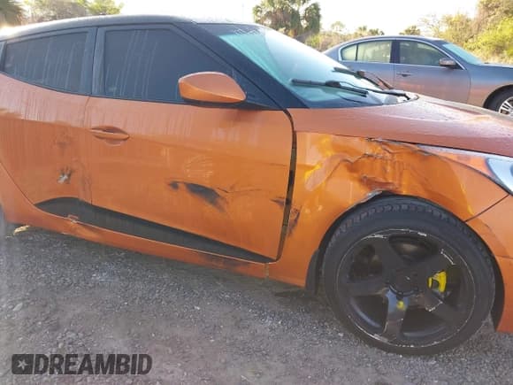 ✅ 2016 Hyundai Veloster • VIN: KMHTC6AD8GU287711 • Lot: 41566618. Wystawiony na IAAI z przebiegiem 78 606 mil. Bezpłatny archiwum sprzedaży aukcyjnych z USA i szczegółowy raport historii pojazdu na DreamBid. Zdjęcie 6.